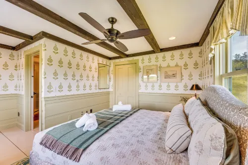 95-acre Countryside Estate! Luxe Vermont Farmhouse - 3-Star