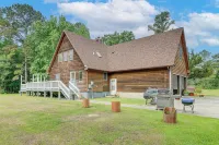 10-acre Retreat w/ Hiking! Gateway to Holden Beach - 3 estrellas