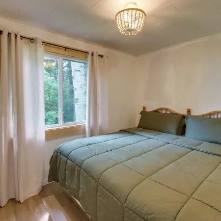 Cozy Maine Lakefront Cabin Rental