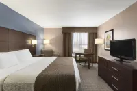 Days Inn by Wyndham Stephenville - parking