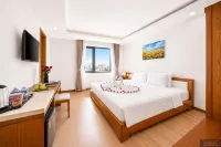 Merry Land Hotel Da Nang - สระว่ายน้ำบนดาดฟ้า