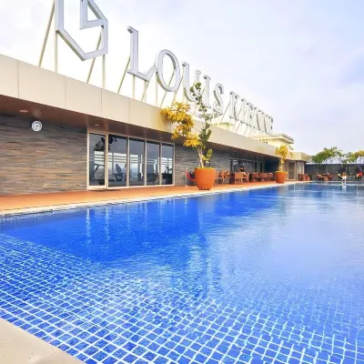 Louis Kienne Hotel Simpang Lima Hotels near Garuda Park