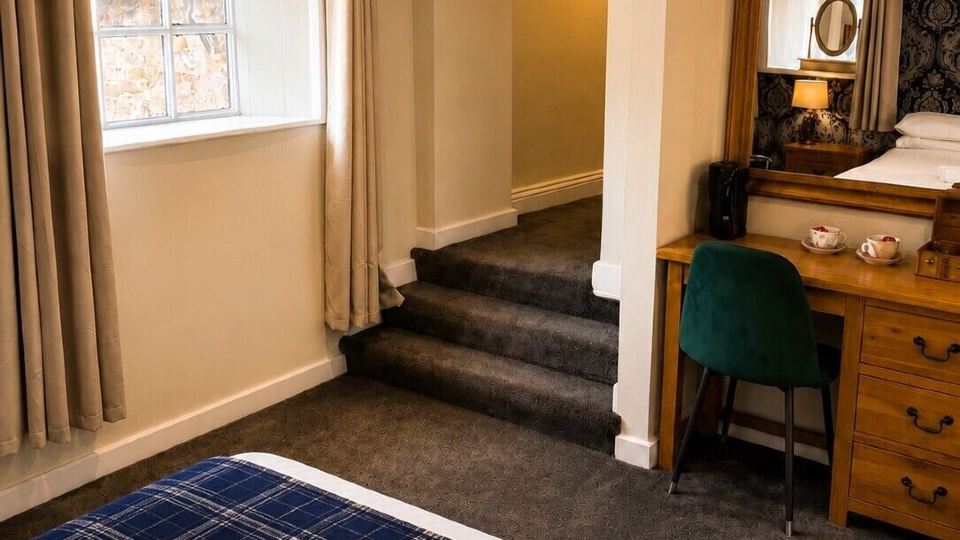 The Castle Tavern Pub & Guest Rooms