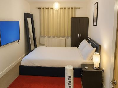 4 Guests - Petok - Parking - 35min Central London