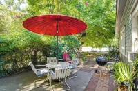 Walk to Downtown Chico! Tree-lined Apt w/ Deck - 2 estrellas