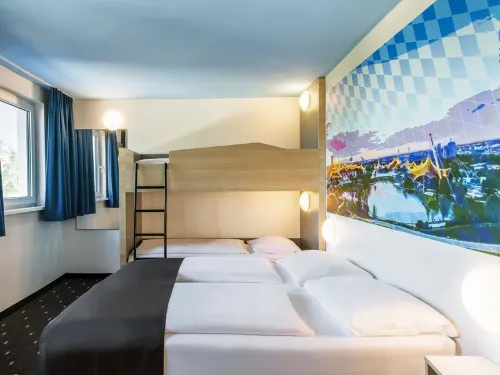 B&B HOTEL München City-Nord - Mountain view