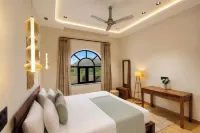ELIVAAS Belvedere 4BHK Villa with Pool - Biệt thự