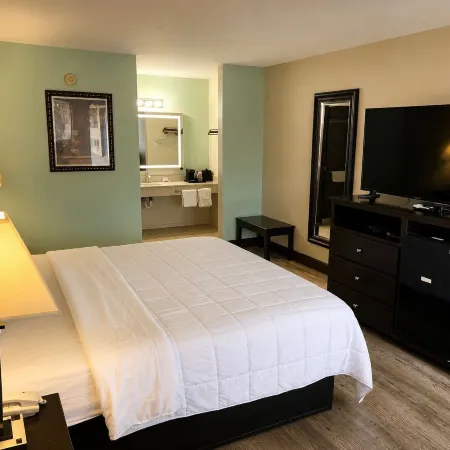 Four Winds Motel & RV Park