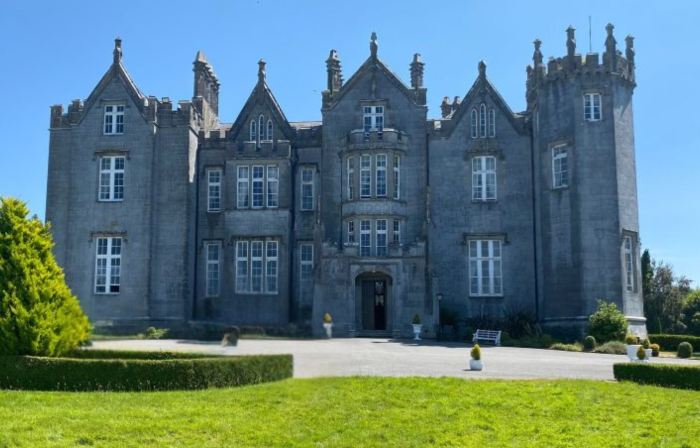 Kinnitty Castle Hotel