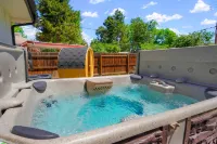 Peak State Hot Tub Sauna Arcade - Hot Tub