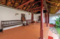 Alaya stays Mangaly Heritage 3BHK Villa - balcony