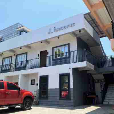 2BR laid back apartment, near beach Hotel Exterior