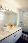 Beijing Vancouver Homestay - 2-Star