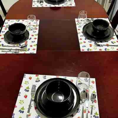 Serene 5-bedroom House in Dudley Dining/Meeting Rooms