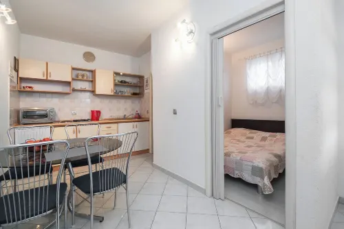 Apartment and Rooms Radojka - parking