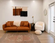 Homey Worker-Friendly 2BR I Pool & Gym - Gym