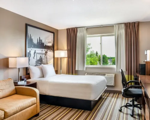Super 8 by Wyndham Winnipeg West Hotels near Assiniboia Downs