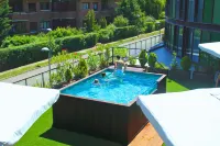 Hotel Jardines de Uleta Suites - С бассейном