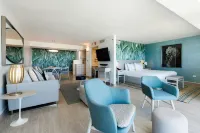 Condado Palm Inn San Juan, Tapestry Collection by Hilton - Ocean View