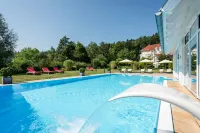 Parkhotel Maximilian Resort & SPA - Pools