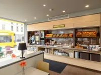 B&B HOTEL Dresden-Messe - فطور
