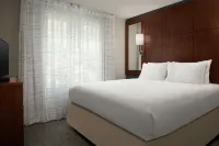 Residence Inn Greensboro Airport - Pet friendly