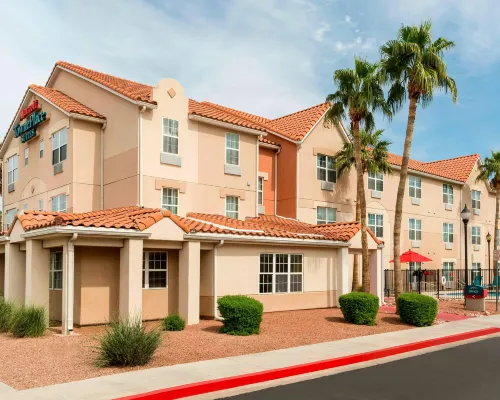 TownePlace Suites Phoenix North Hotel in zona Castellos -n- Coasters