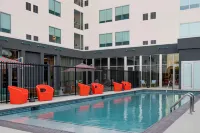 Aloft Shenandoah Woodlands Area - Pool