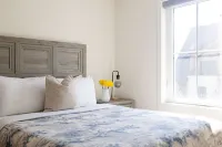 Golden Ridge - 2 Bedroom + Den - 4-Star