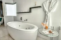 Oceans Mooloolaba - Spa