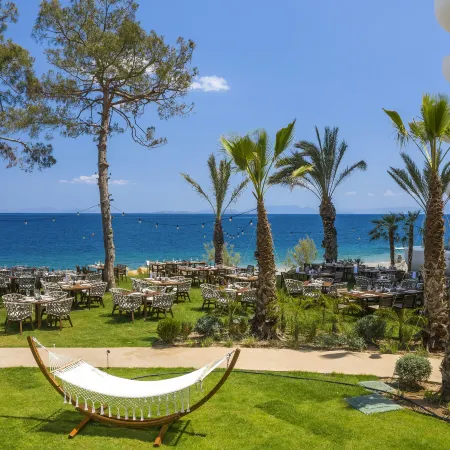 Isla Brown Corinthia Resort & Spa, Curio Collection by Hilton
