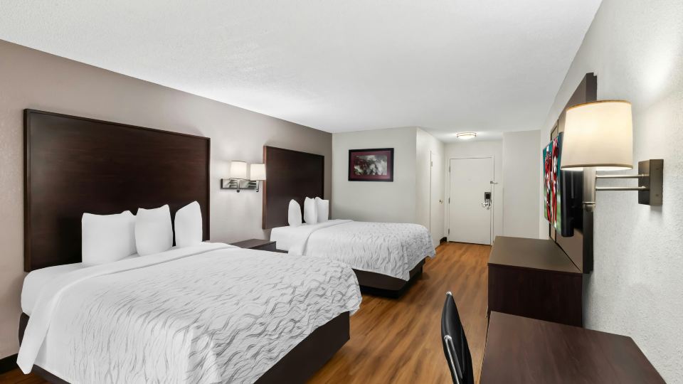 Red Roof Plus+ & Suites Atlanta Airport South