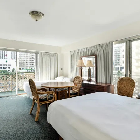 Royal Grove Waikiki