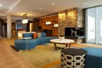Fairfield Inn & Suites Lethbridge - Pools