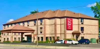 Red Roof Inn & Suites Detroit - Melvindale/ Dearborn - Motels