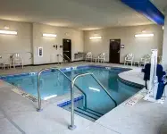 Cobblestone Hotel & Suites - Two Rivers - Family