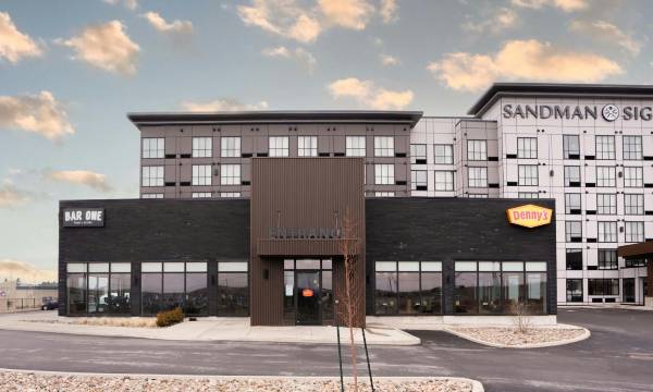 Sandman Signature Dartmouth Hotel & Suites