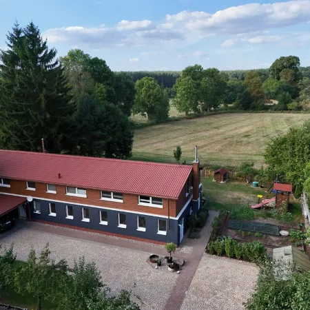 Quiet, idyllic vacation apartment with views of nature