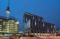 Motel One Berlin-Alexanderplatz Hoteles en Mitte