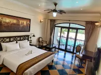 Lagoon Sarovar Premiere Resort - Pondicherry - piscina