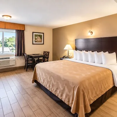Quality Inn & Suites Near Downtown Bakersfield Hotels near Dignity Health Arena, Theater and Convention Center