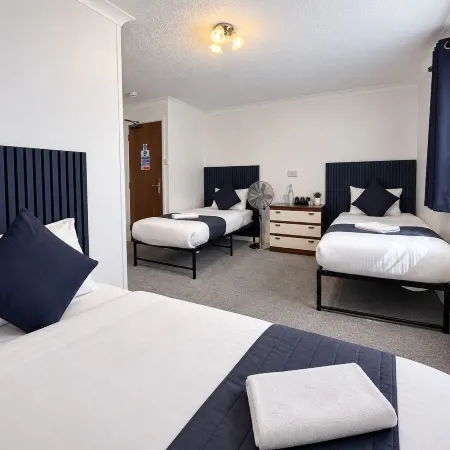 All Seasons Guest House Gatwick & Airport Parking