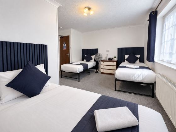 All Seasons Guest House Gatwick & Airport Parking