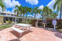 Casa Mar by Beachside Management - 3-Star