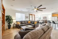 Large Patio Oasis, Games, Pool! Indio Getaway - Wifi