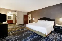 Embassy Suites by Hilton Charleston - Parkplatz