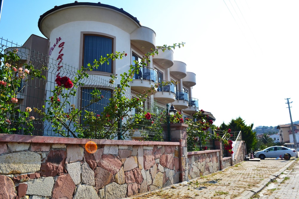 Cunda Giritlioğlu Otel