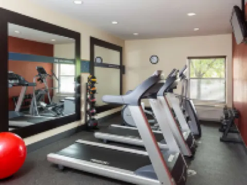 希爾頓歡朋酒店-曾斯維爾 馬斯金格姆縣酒店