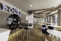 Compostela Suites Hotels in Coslada