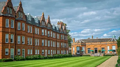 Cbh Jockey Club Rooms Hotel berhampiran Bury St Edmunds Library